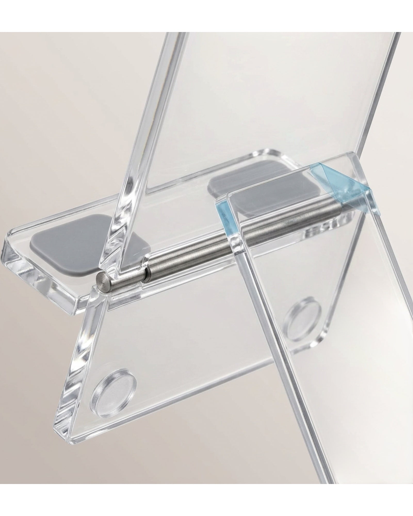 Hjfwk Clear Acrylic Dual-Panel Easel Phone Stand 17 cm - Detail view
